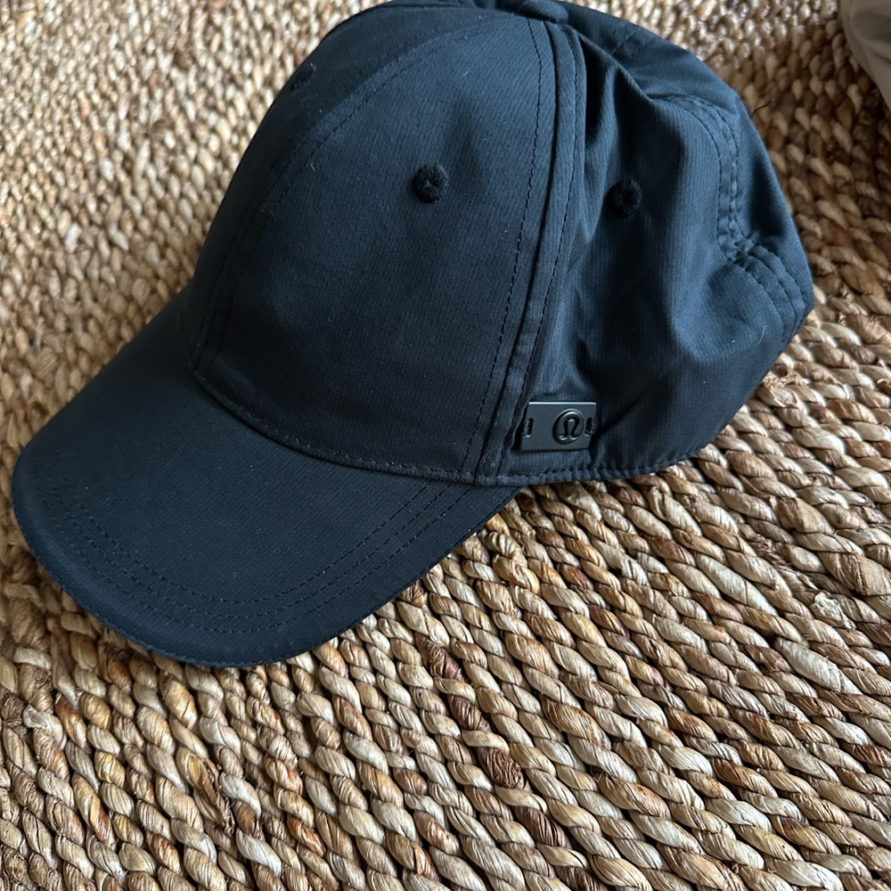 Lululemon (lot of 3) Black, Tan and Gray Baseball Caps ❤️❤️